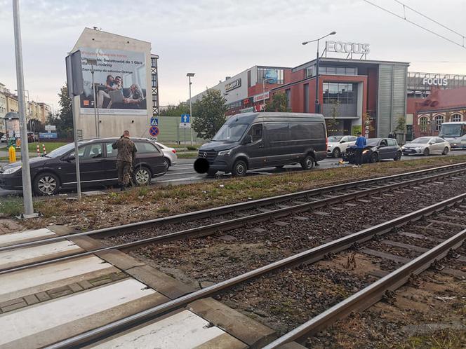 Zderzenie trzech aut na ulicy Jagiellońskiej w Bydgoszczy