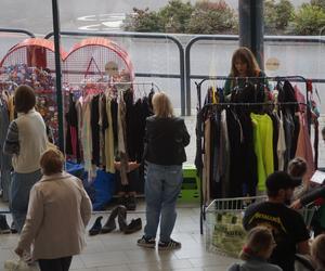 Babi Targ, czyli wielkie wietrzenie szaf w Bydgoszczy [ZDJĘCIA]