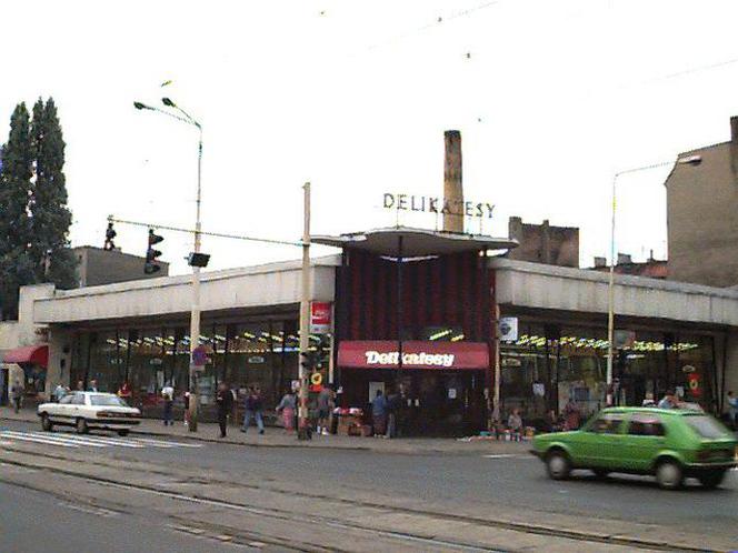 Ulica Krzywoustego w latach 90.