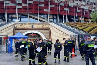Strażacy z Iławy pomagają w szpitalu na Stadionie Narodowym [ZDJĘCIA]
