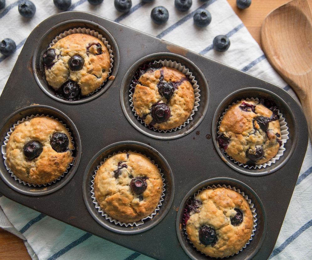 Bez mąki i białego cukru, a smakują jak z najlepszej cukierni. Te fit muffinki zachwycają smakiem 