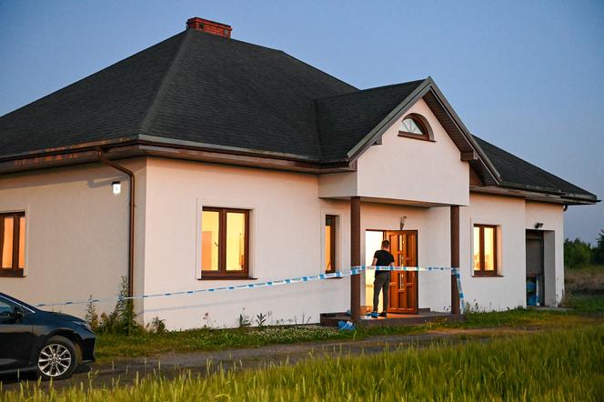 Makabryczne odkrycie pod Brodnicą. Znaleziono rozkładające zwłoki dwulatka w remontowanym domu