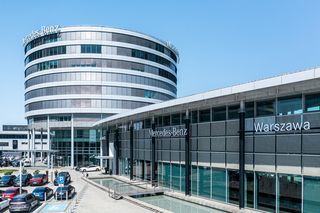 Włosi przejmują flagowy salon Mercedesa w Warszawie