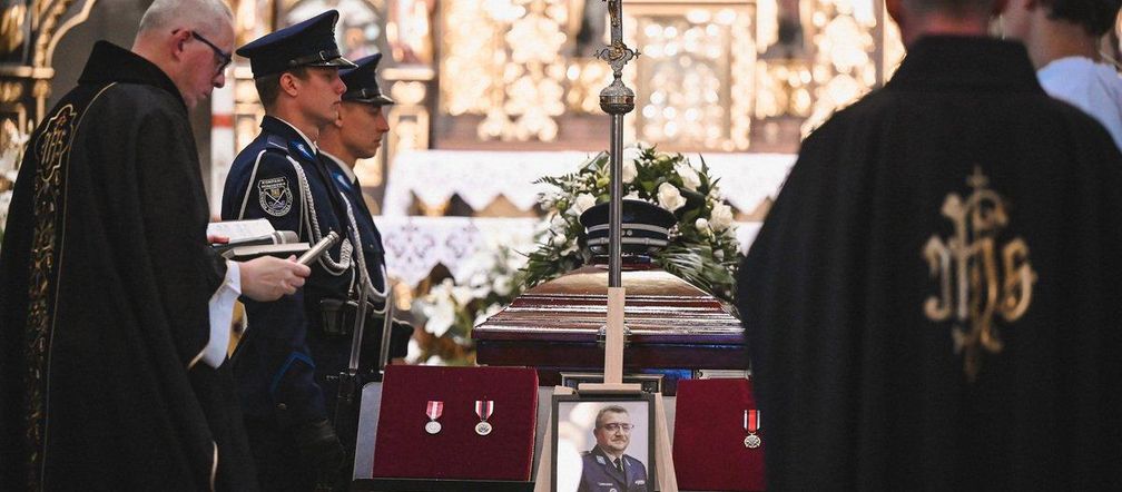 Pogrzeb komendanta policji w Bieruniu. Młodszy inspektor Dariusz Waligóra odszedł na wieczną służbę