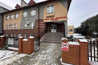 Zmyli ślady krwi po makabrze w szkole. Uczniowie zostali zwolnieni z lekcji