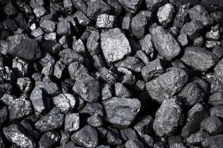 Urzędnicy boją się wypłacać dodatki na węgiel. Problemy się mnożą 