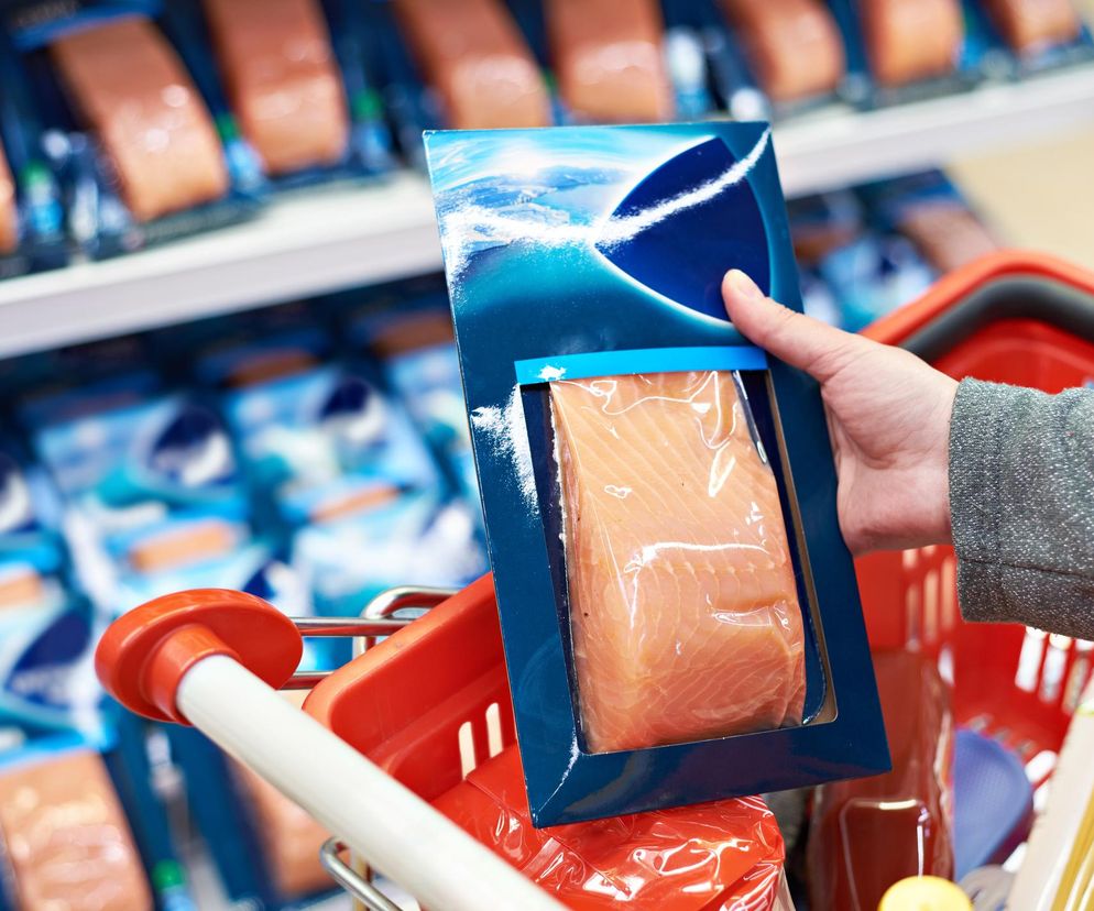 Zbadali łososie, które możesz kupić w supermarkecie. W tych znaleźli pasożyty