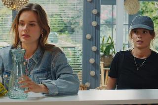 M jak miłość odc. 1771. Kelnerka Iga (Weronika Bartold), Franka (Dominika Kachlik)