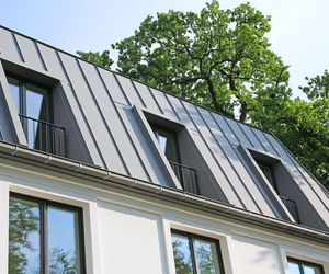 Ograniczenie nagrzewania dachów latem – rozwiązania techniczne