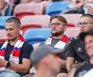 Górnik Zabrze - Termalica Nieciecza. Niesamowita atmosfera na Arenie Zabrze! Kibice Górnika dopingują swoją drużynę