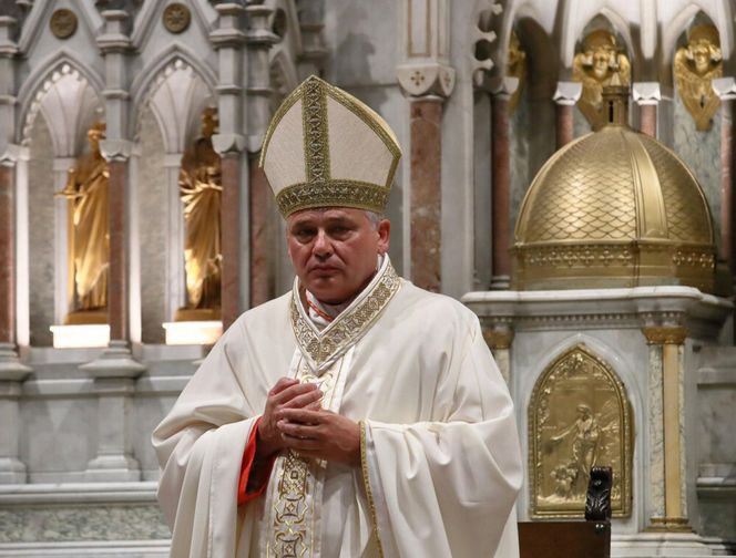 "Był cierpiący, błogosławił ludzi do końca i zniknął". Jałmużnik papieża o jego ostatnich chwilach