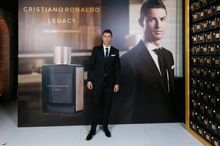 Cristiano Ronaldo wypuścił własną linię perum [WIDEO]