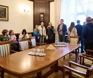 Gigantyczna kolejka w Olsztynie. Wszyscy chcieli zwiedzić to miejsce