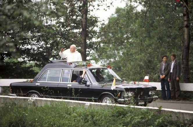 Papamobile Jana Pawła II tymi pojazdami podróżował