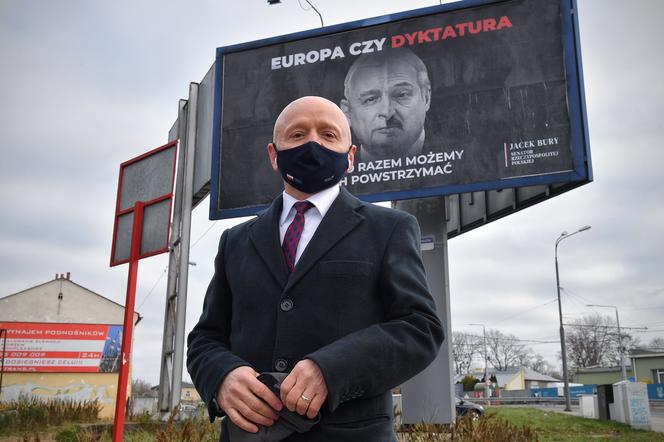 W Lublinie pojawił się Kaczyszenka. Niecodzienna akcja Lubelskiego senatora Jacka Burego