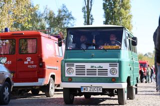 Zlot pojazdów zabytkowych na terenie dawnej Fabryki Samochodów Ciężarowych w Lublinie
