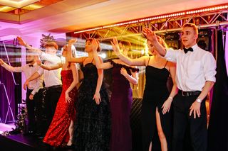 Niezapomniana studniówka maturzystów z Rybnika. Tak bawiła się Budowlanka