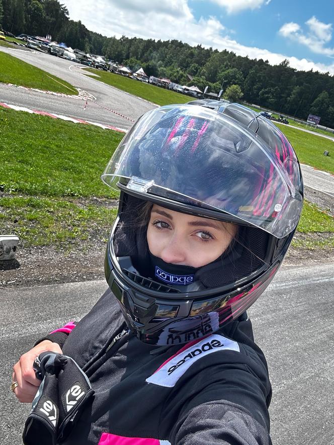 Izabela Zalech uwielbia drifting i gokarty. Będzie nową gwiazdą motorsportu?