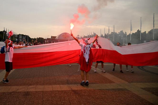 Polscy kibice na meczu z Austrią: "Berlin jest nasz"