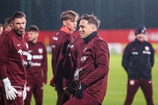 Robert Lewandowski i inni kadrowicze na treningu reprezentacji Polski