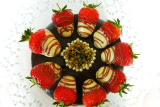 Truskawki w czekoladzie - pomysł na znakomity deser