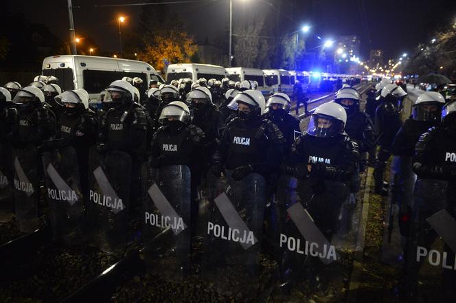 Gigantyczna mobilizacja policji pod Sejmem
