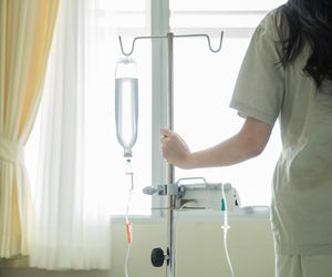 Służby szukają osób, które miały kontakt z chorą. Podejrzenie groźnej choroby 