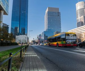 Utrudnienia wracają na Wolę! Tą ulicę lepiej omijać szerokim łukiem!