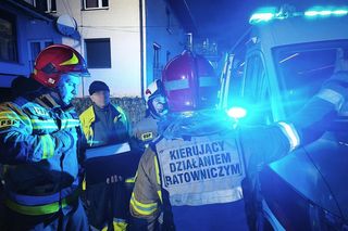 Pożar w Górkach Wielkich: Ogień strawił komis samochodowy i piekarnię! Są ranni