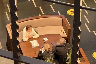 Karolina zadźgała nożem ukochanego. Mama ofiary wybiegła z płaczem z sądu, gdy usłyszała nagrania ze 112