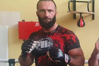 Ojciec Denisa Załęckiego zawalczy z legendą sportów walki! Hitowa walka Dawida Załęckiego na CLOUT MMA 2