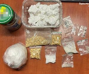 Policja zatrzymała w Łaziskach Górnych 20-letniego dilera narkotyków.