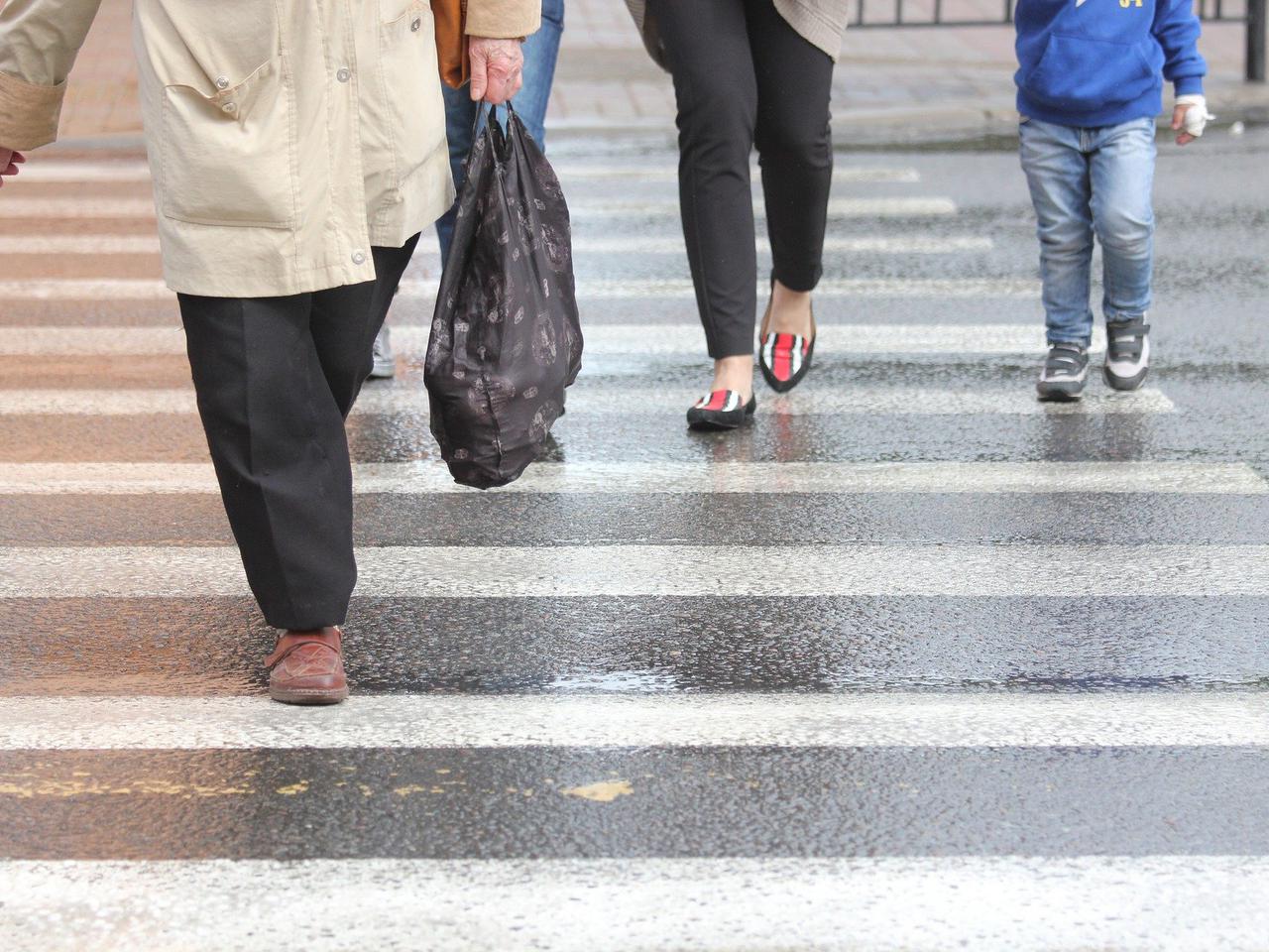 W Inowrocławiu zadbają o przechodzących przez jezdnię