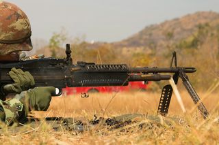 Groza na Podlasiu! Pocisk z karabinu maszynowego wbił się w dom