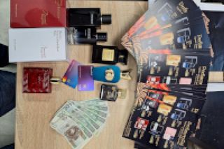 Podróbki perfum warte 5 milionów złotych. Policjanci rozbili nielegalny handel