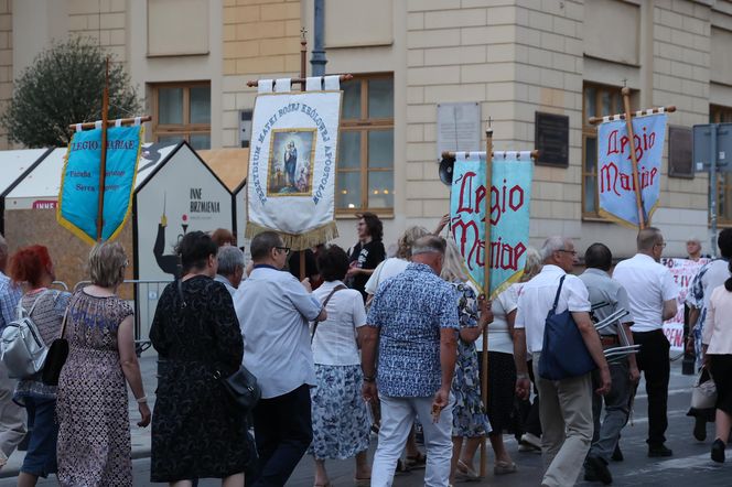 76. rocznica Cudu Lubelskiego. Procesja różańcowa w centrum Lublina