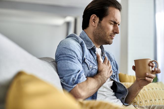 Ból w klatce piersiowej to nie zawsze objaw zawału. Co może być przyczyną? 