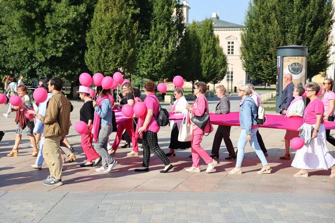 W centrum Lublina królował róż! Przez miasto przeszedł Marsz Różowej Wstążki