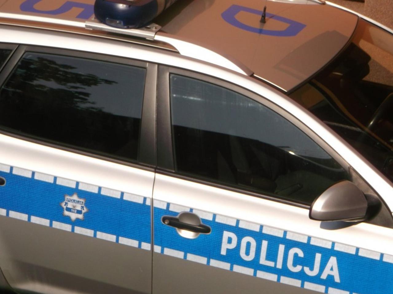 Brzeg: Zwłoki kobiety w aucie! Jest nagranie z monitoringu