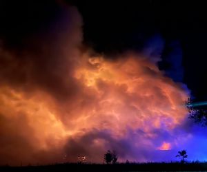 Warszawa. Pożar hal magazynowych w Kawęczynie [ZDJĘCIA]