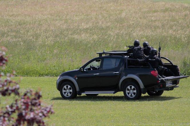 Samolot z terrorystami na pokładzie nad Małopolską: Zobacz zdjęcia z ćwiczeń służb [GALERIA]