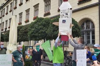 Protest przeciwko podwyżce cen biletów w MPK Wrocław