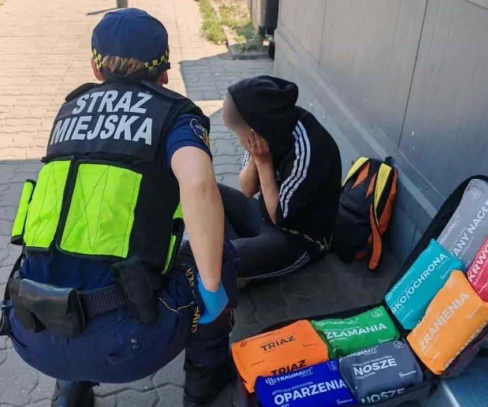 Kobieta w ciąży leżała pod sklepem i błagała o wodę. Przechodnie nie reagowali