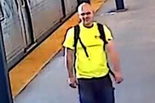 Dusił przypadkowego 17-latka w metrze! Policja szuka bandyty. Pokazano zdjęcie