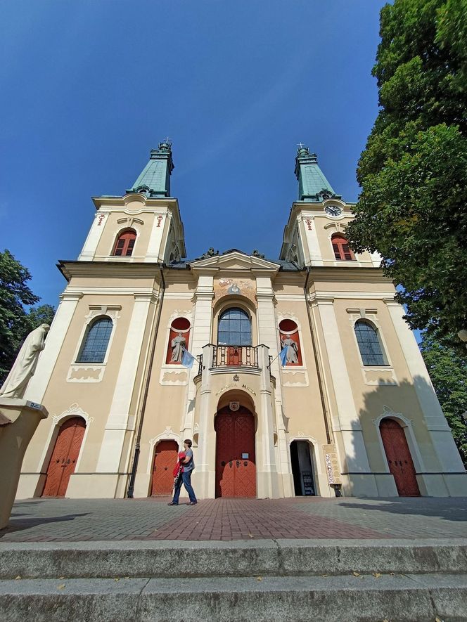 Sanktuarium Matki Bożej Cierpliwie Słuchającej w Rokitnie