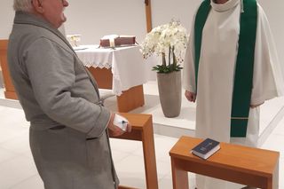  Wałęsa w szlafroku na mszy