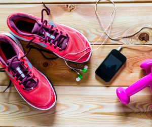 Full Body Workout – trening z hantlami dla początkujących [WIDEO]