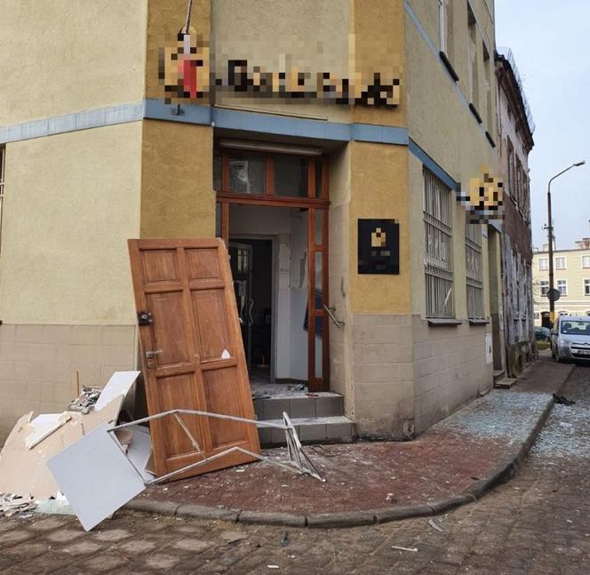 Włamywacze wysadzili bankomat w centrum Bierutowa