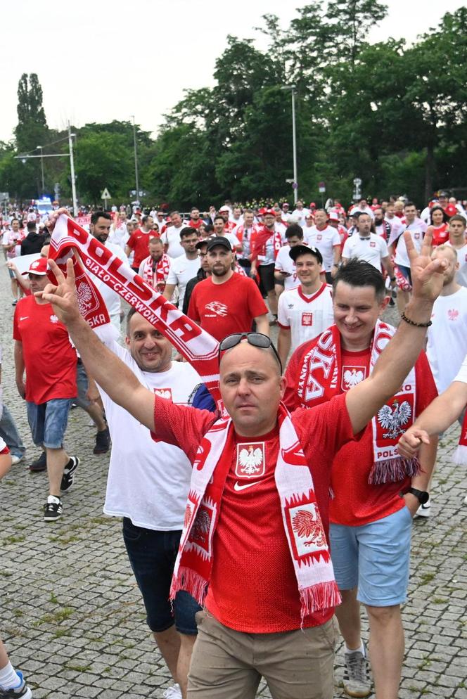 Polscy kibice na meczu z Austrią: "Berlin jest nasz"