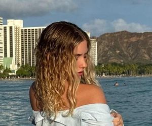 Córka Rubika pozuje w bikini. Ona ma dopiero 16 lat?